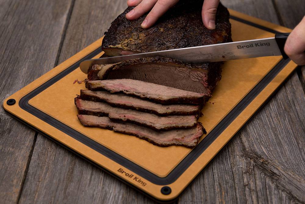 Nůž na porcování masa